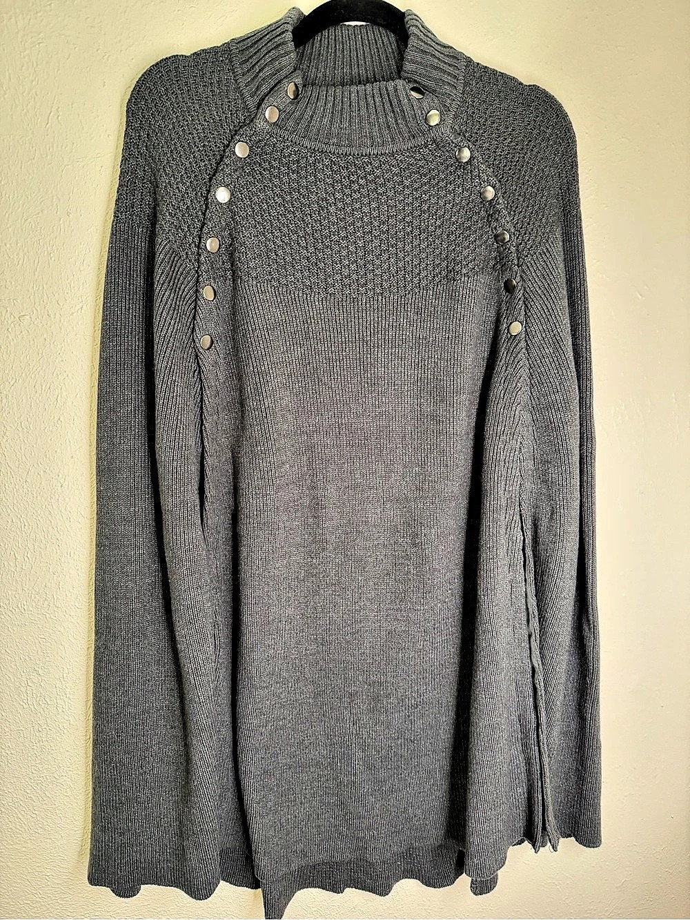 G.I.L.i Blue/Gray Studded Neck Sweater Like New